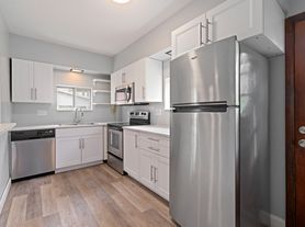 615 Chestnut St, Bridgeville, PA