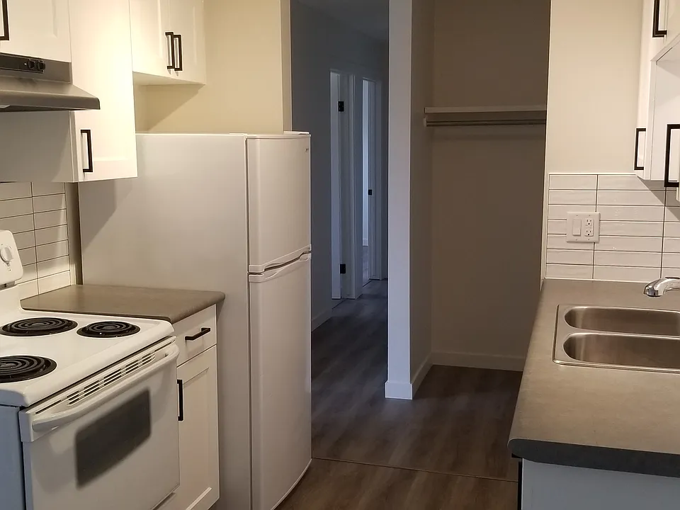 195 Perkins Cres
