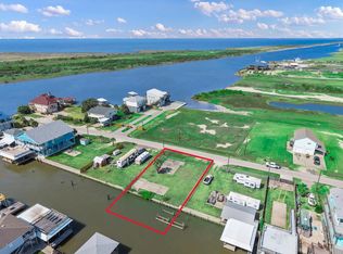 1295 N Crystal Beach Rd, Pt Bolivar, TX 77650