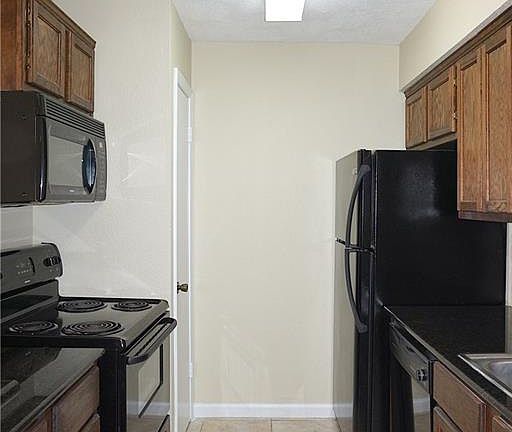 5th image of 904 University Oaks Blvd APT 15