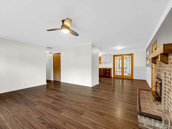 5th image of 820 Park Ave