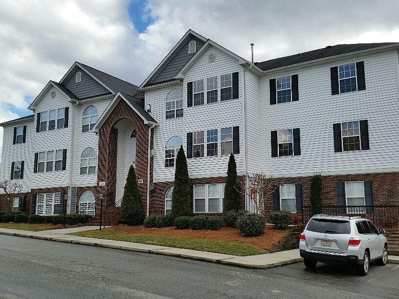 1st image of 4320-3D Cedarcroft Ct