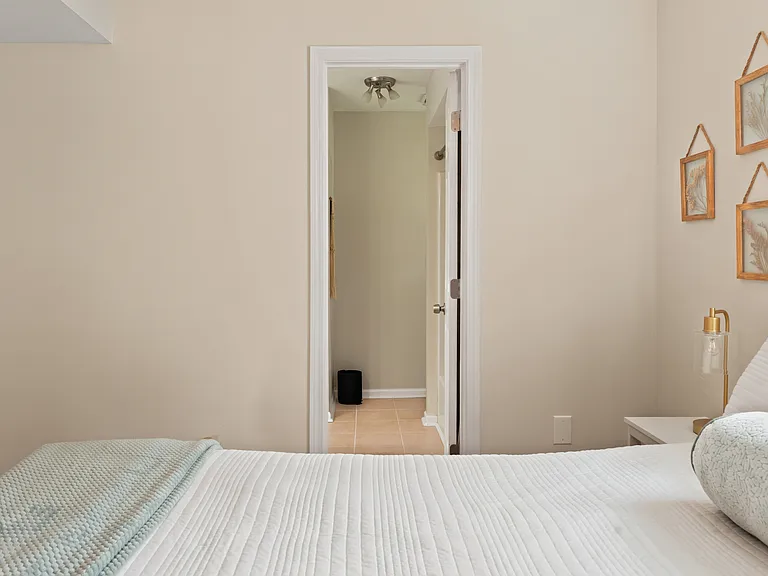 100 Harbor Dr — Photo 13