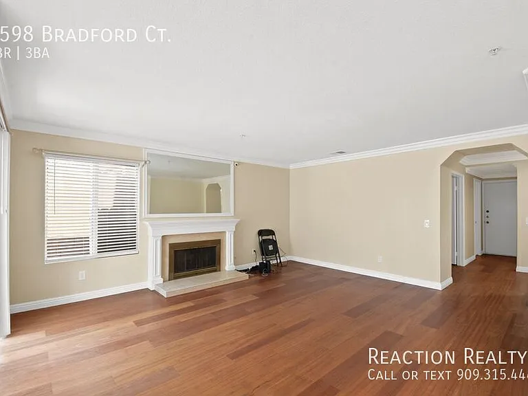 6598 Bradford Ct — Photo 23