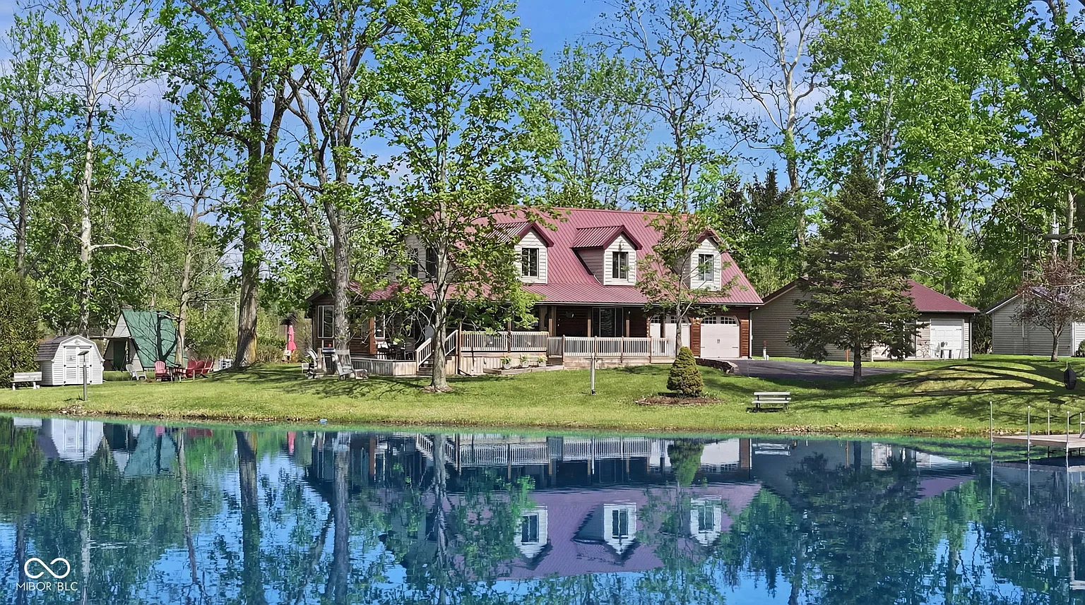 1145 Lakeshore Dr photo 1