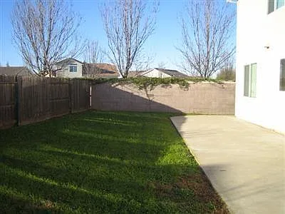 NICE BACKYARD, GOOD FOR PLANTATION