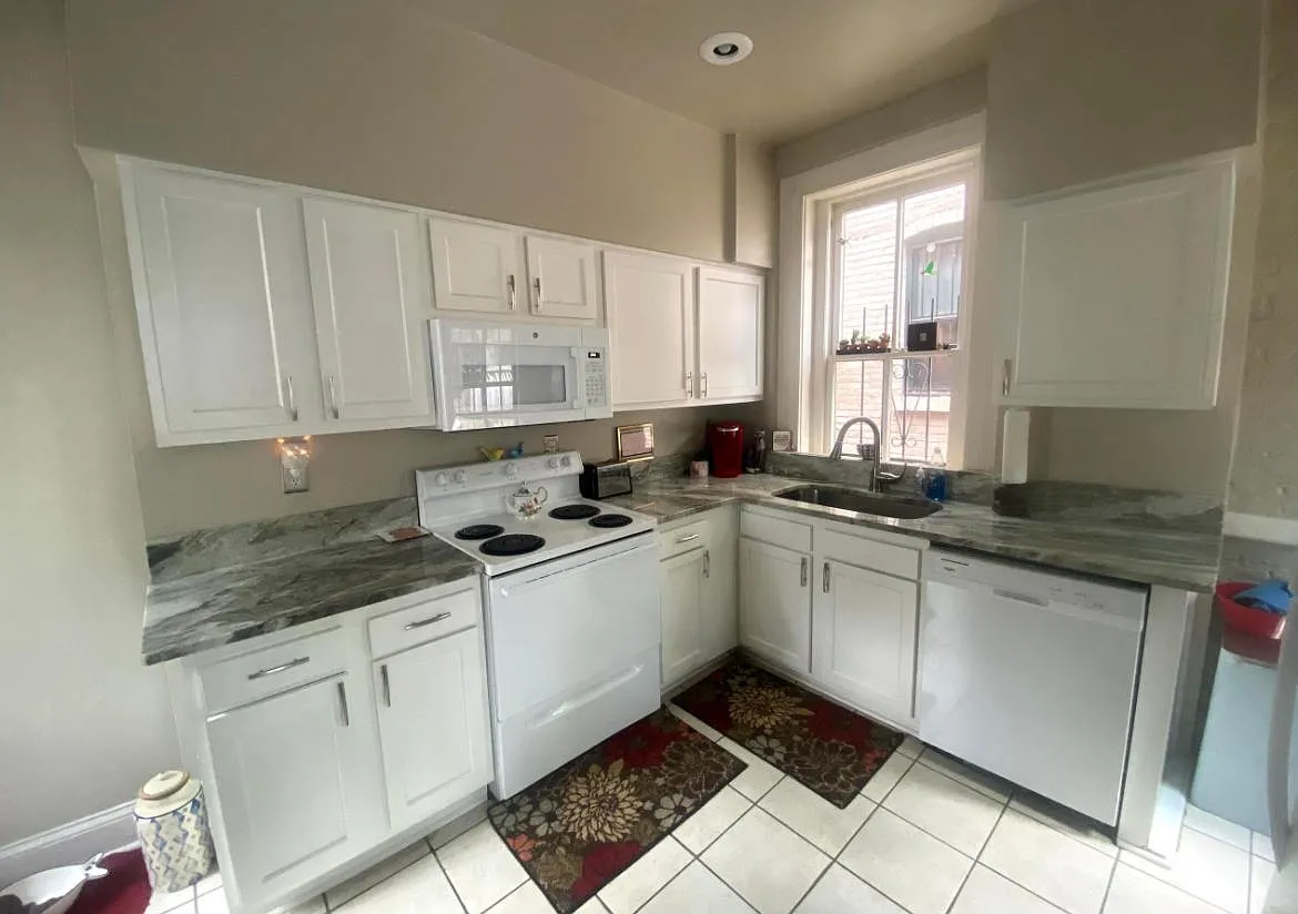 519 W Hill St — Photo 3