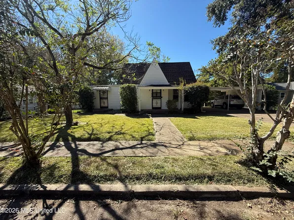 562 Ratcliff Pl, Natchez, MS 39120