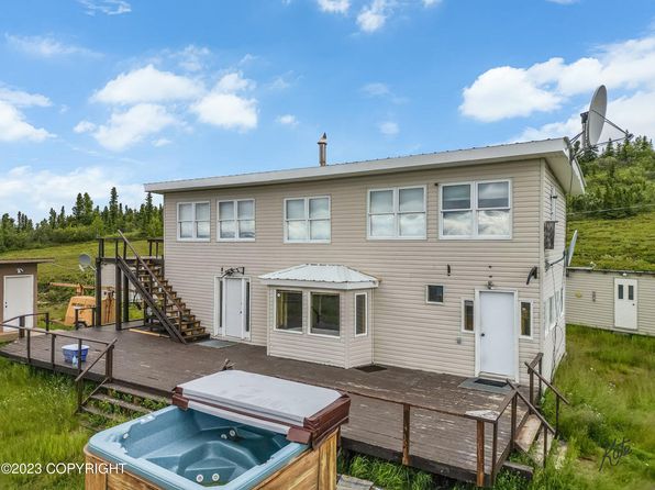 6700 Haystack Dr, Fairbanks, AK 99712