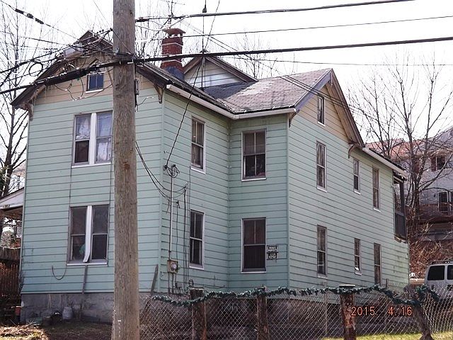 2nd image of 1303 N Main St