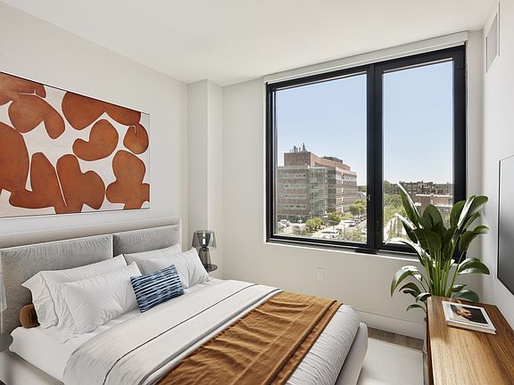 3rd image of 54 Crown St #1121