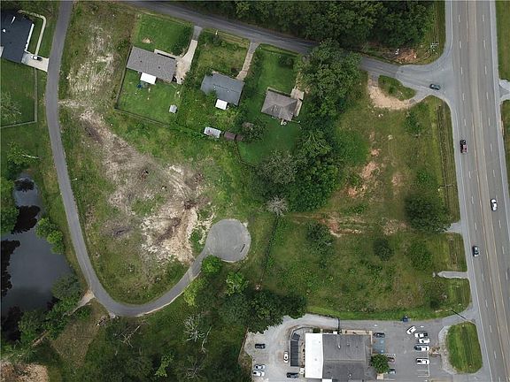 3rd image of 4112 Highway 28 E