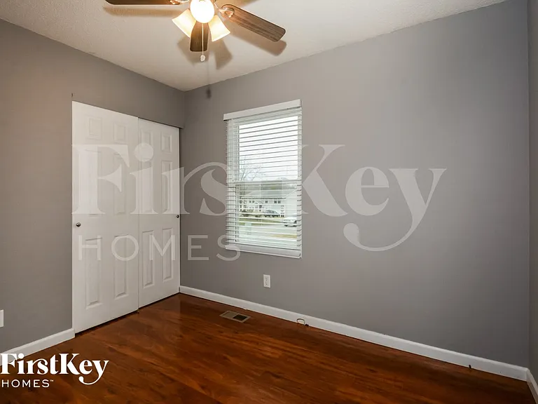700 Fernwood Ter — Photo 12