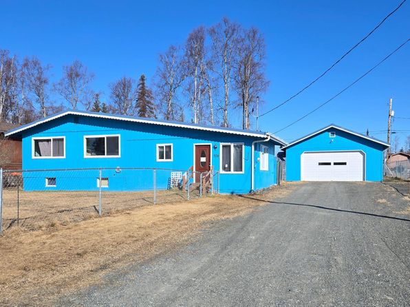 378 W Riverview Ave, Soldotna, AK 99669