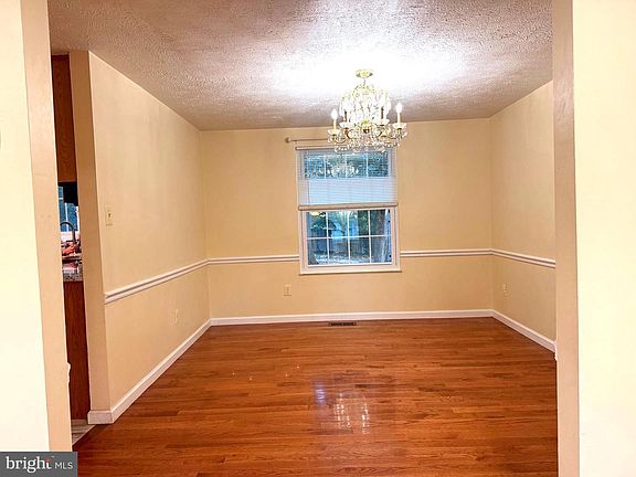 4th image of 10434 Calumet Grove Dr