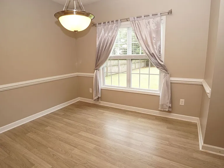 147 Moonstone Ct — Photo 10
