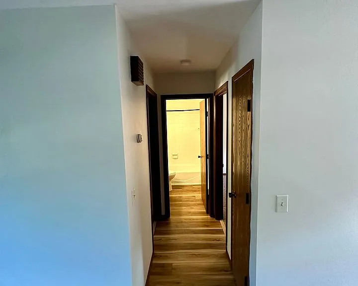 800 Whiting Ave — Photo 6