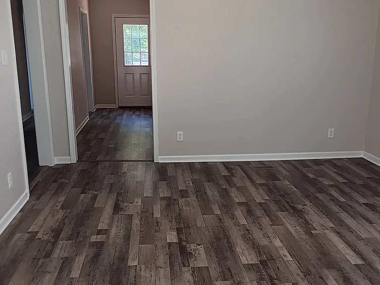 809 Walnut St — Photo 5
