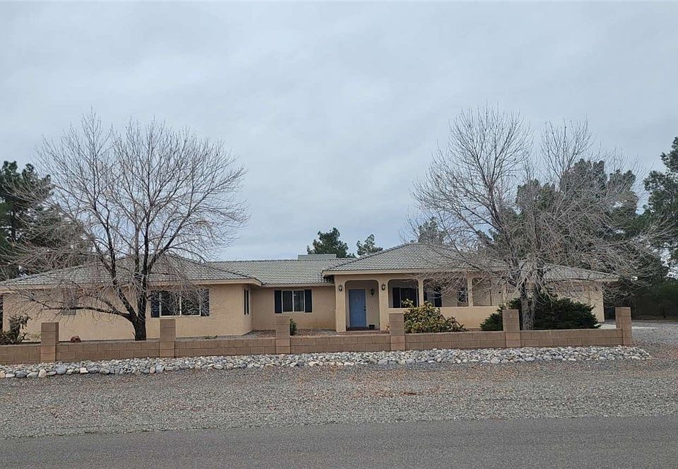 1st image of 3050 S Rainbow Ave