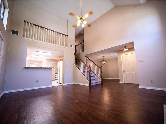 5th image of 740 Ashford Dr