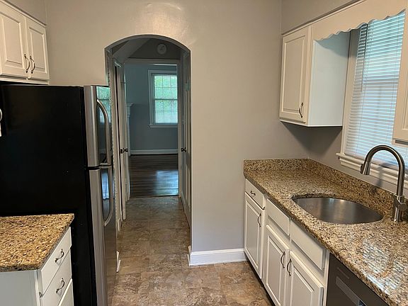 4th image of 5211 Elsmere Ave