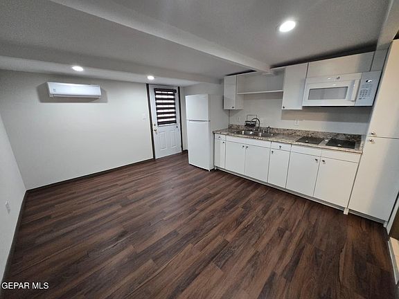 2nd image of 815 S Tays St