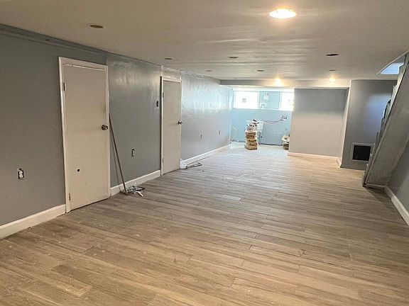 Finished Basement with Bathroom