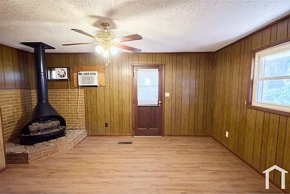 3 bed, 1500 sqft, $2,100 — Photo 3