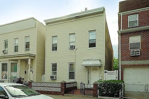 1st image of 2586 41st St