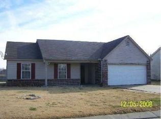 218 E Harmony Dr, Mason, TN 38049