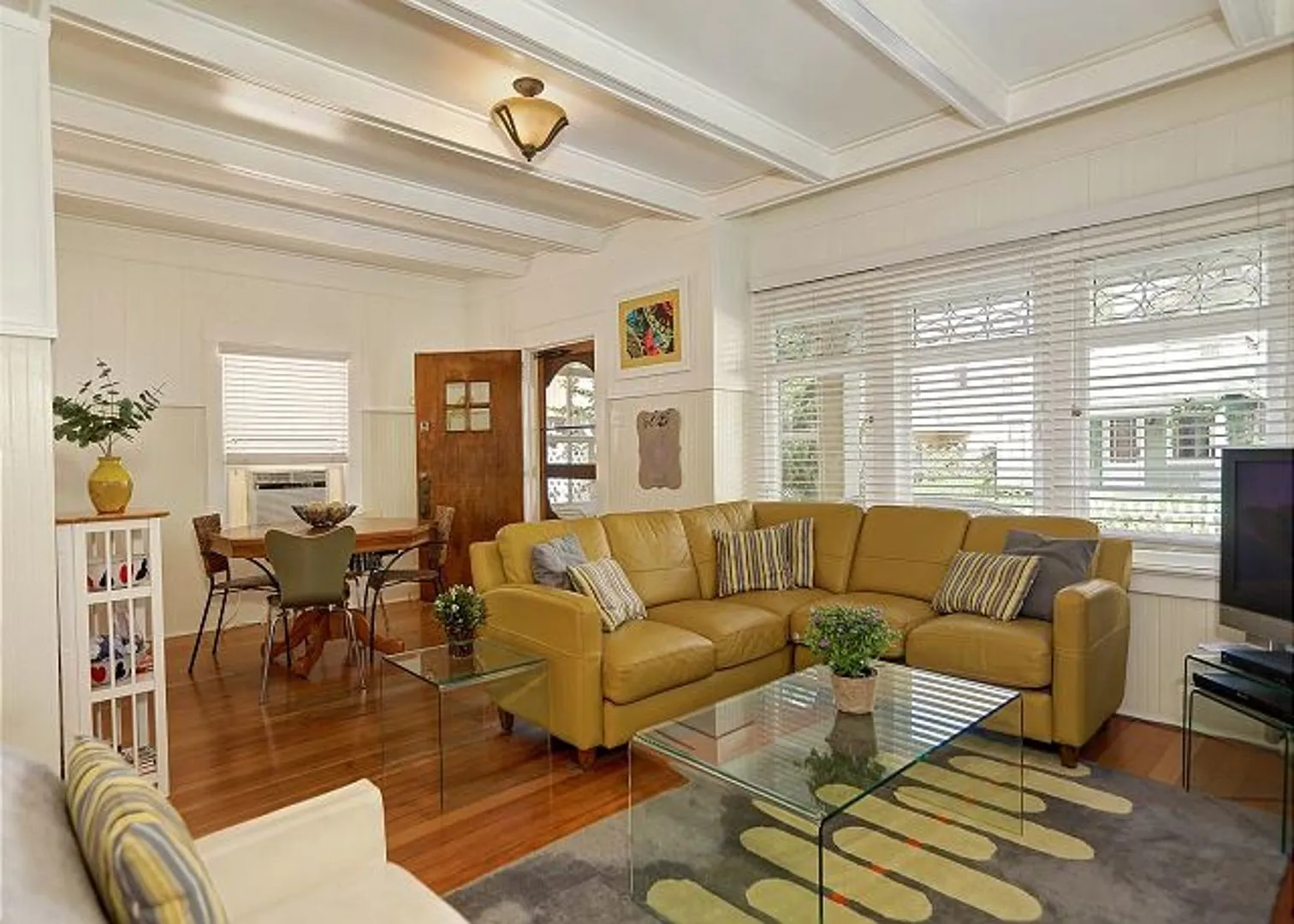 Thornton Avenue House — Photo 4