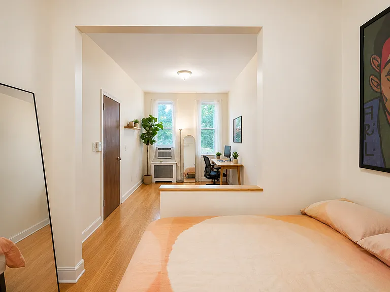 1923 Greene Ave #1L — Photo 6