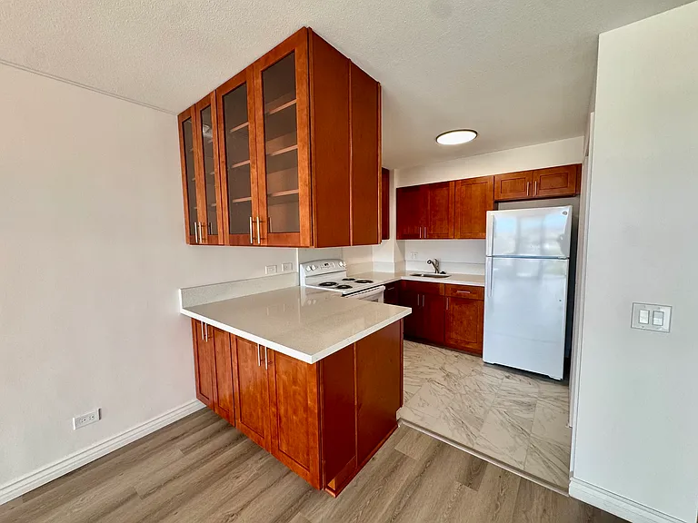 2474 Kapiolani Blvd #1103 — Photo 2