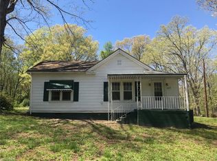 617 S Fieldcrest Rd, Eden, NC 27288