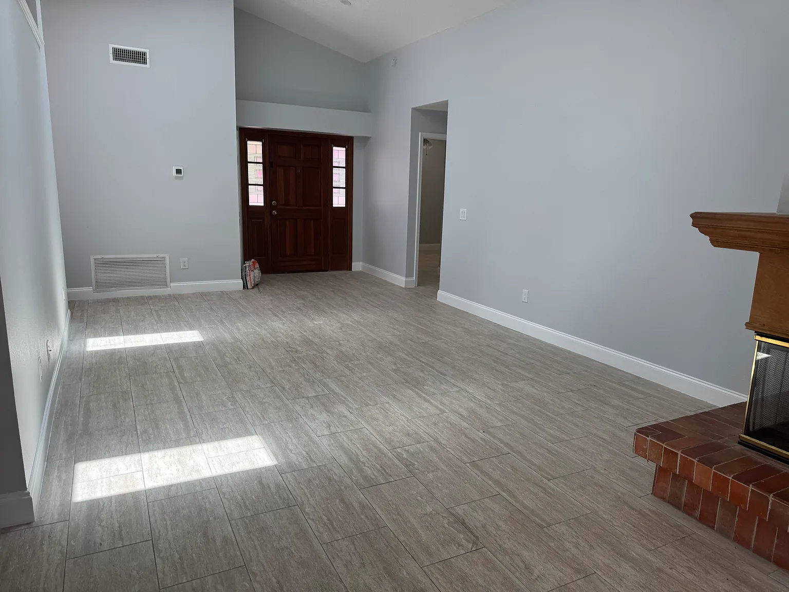 3 bed, $2,695 — Photo 2