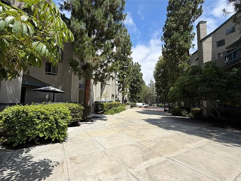 1445 Brett Pl #319 — Photo 16