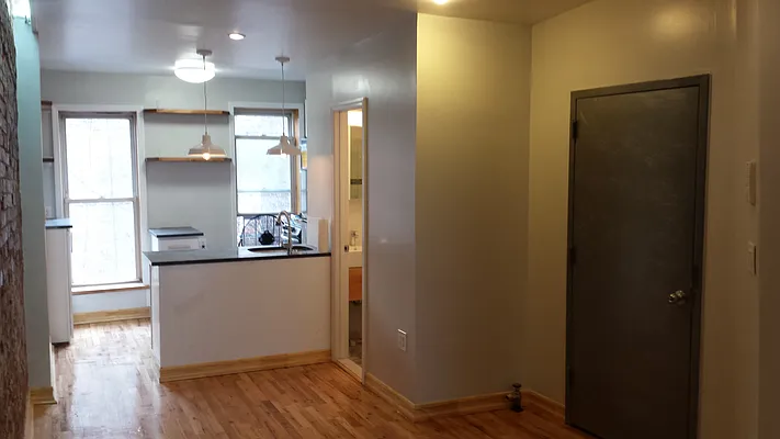 Rented by Gur Altberg, LREB | media 2