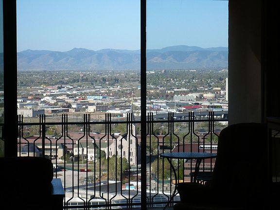 Mountain View From Living Room/Kitchen
