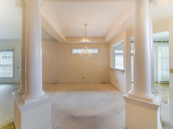 3rd image of 2535 Kearney Ct