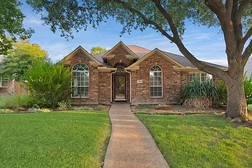 5708 McKinley Ln Photo 1