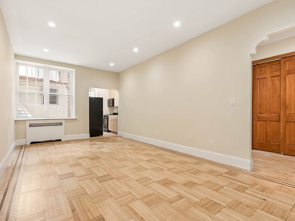 1st image of 8802 Ridge Blvd APT A2