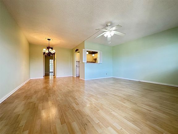 2nd image of 3006 Cambridge A #3006