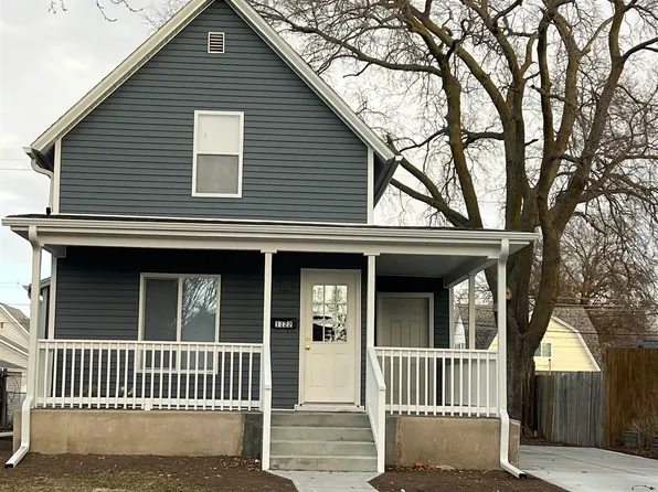 1122 W 6th St, Hastings, NE 68901