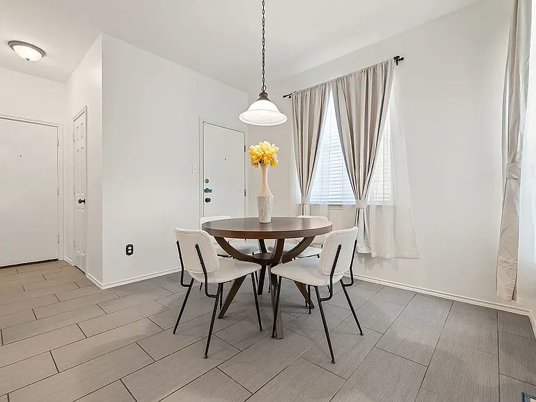 14525 Harris Ridge Blvd #B — Photo 7