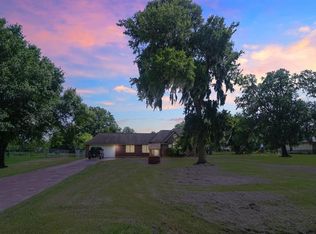 1126 Bar X Trl, Angleton, TX 77515