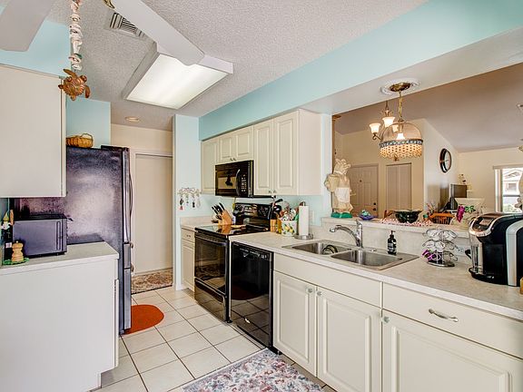 4th image of 6258 Mirror Lake Ct #6258