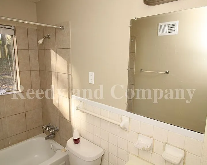 4557 Spring Valley Dr — Photo 13