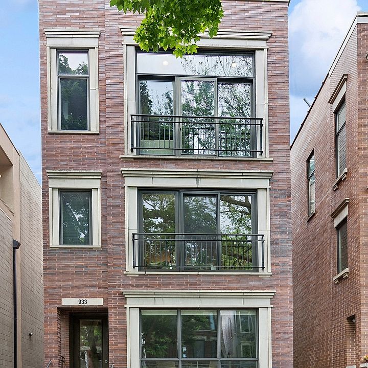 1st image of 933 N Wolcott Ave #3