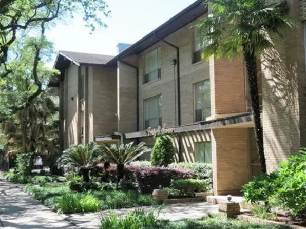 4007 Saint Charles Ave APT 206, New Orleans, LA 70115
