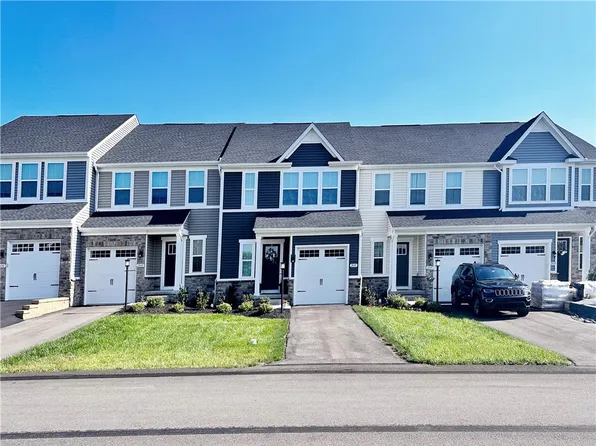 2035 Cade Dr, Monaca, PA 15061